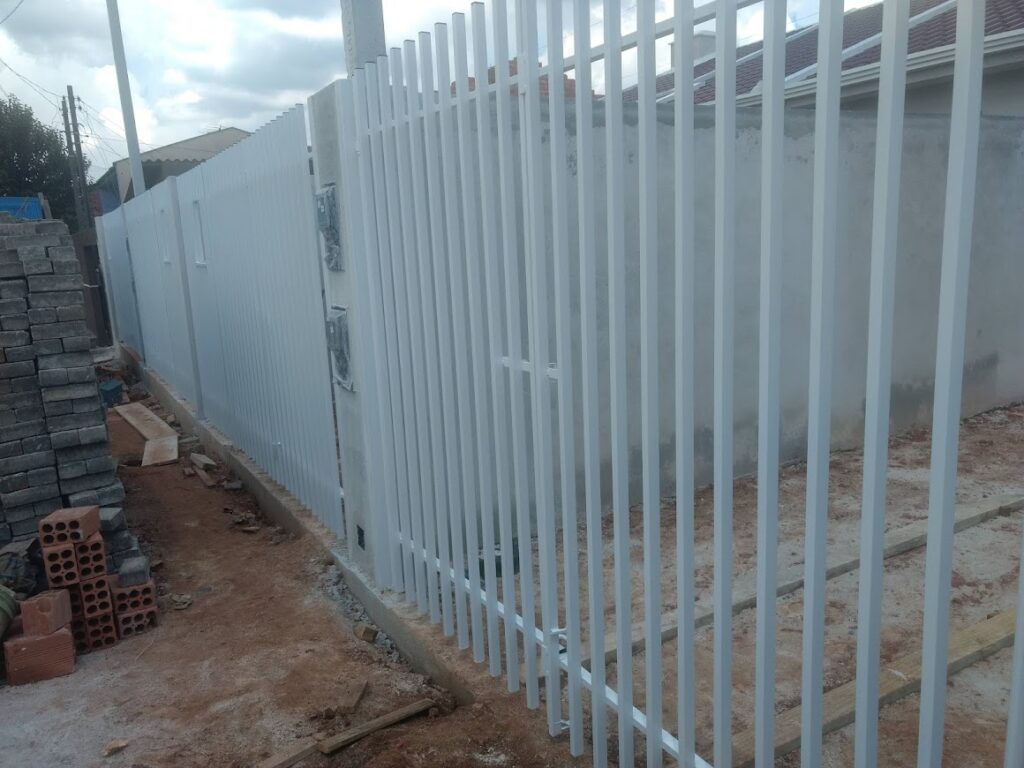 Porta Pantográfica de Ferro